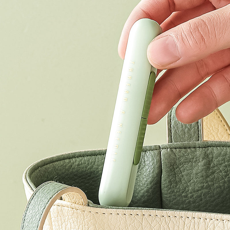 StitchSavior™ - Enhebrador de agujas y cortacosturas 2 en 1